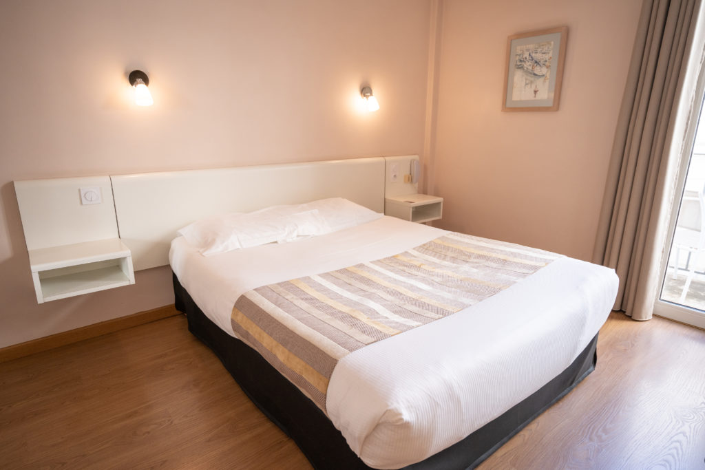 chambre standard hotel mondial perpignan